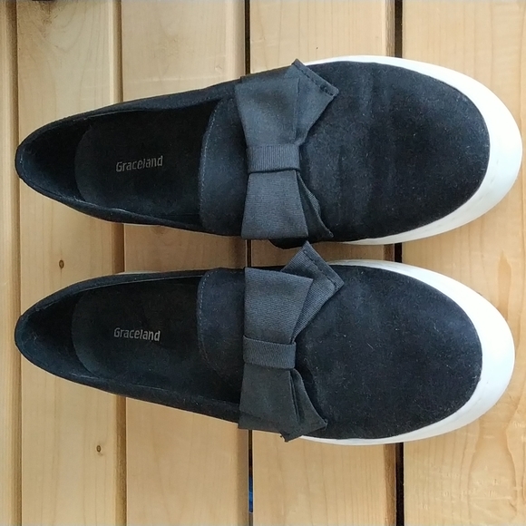 Graceland Shoes - GRACELAND Women's Black Bow Trim Loafers